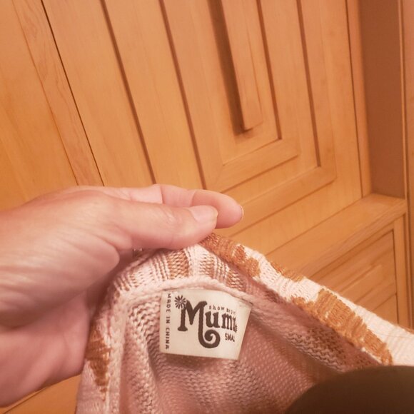 Pink leopard print, oversized sweater - Picture 2 of 5